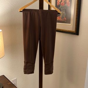 Peruvian Connection brown capri leggings